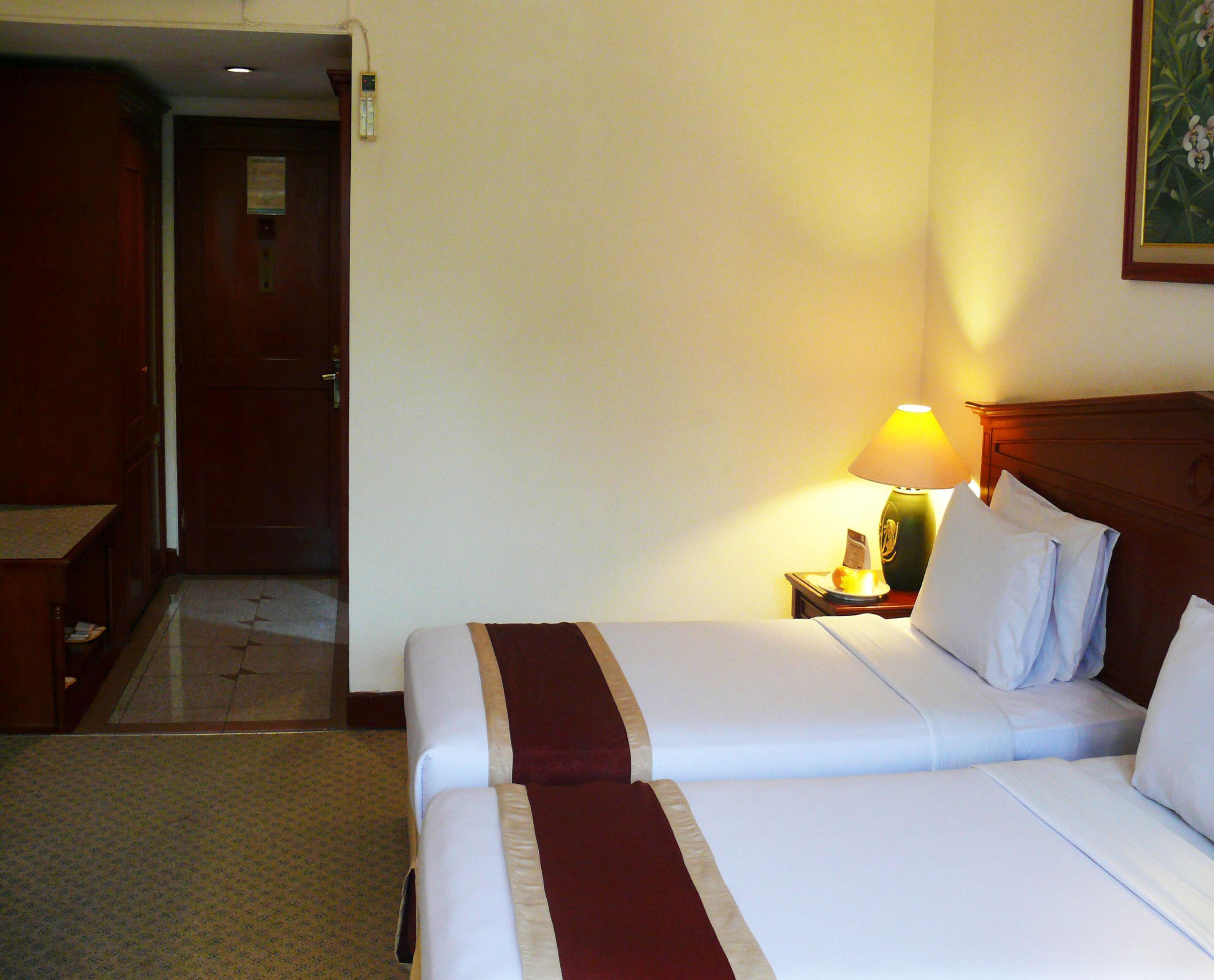 The Jayakarta Suites Bandung Exterior foto