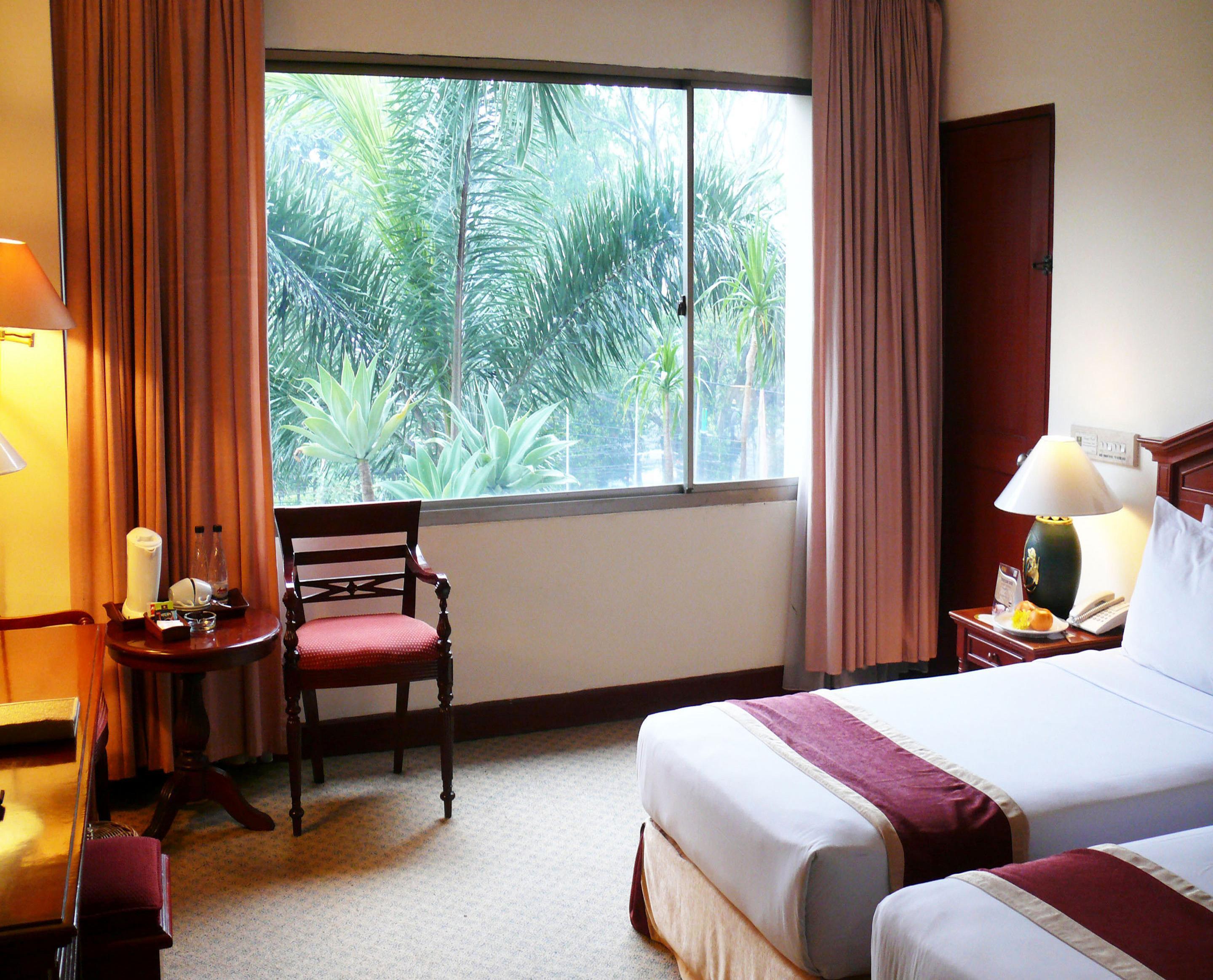 The Jayakarta Suites Bandung Exterior foto