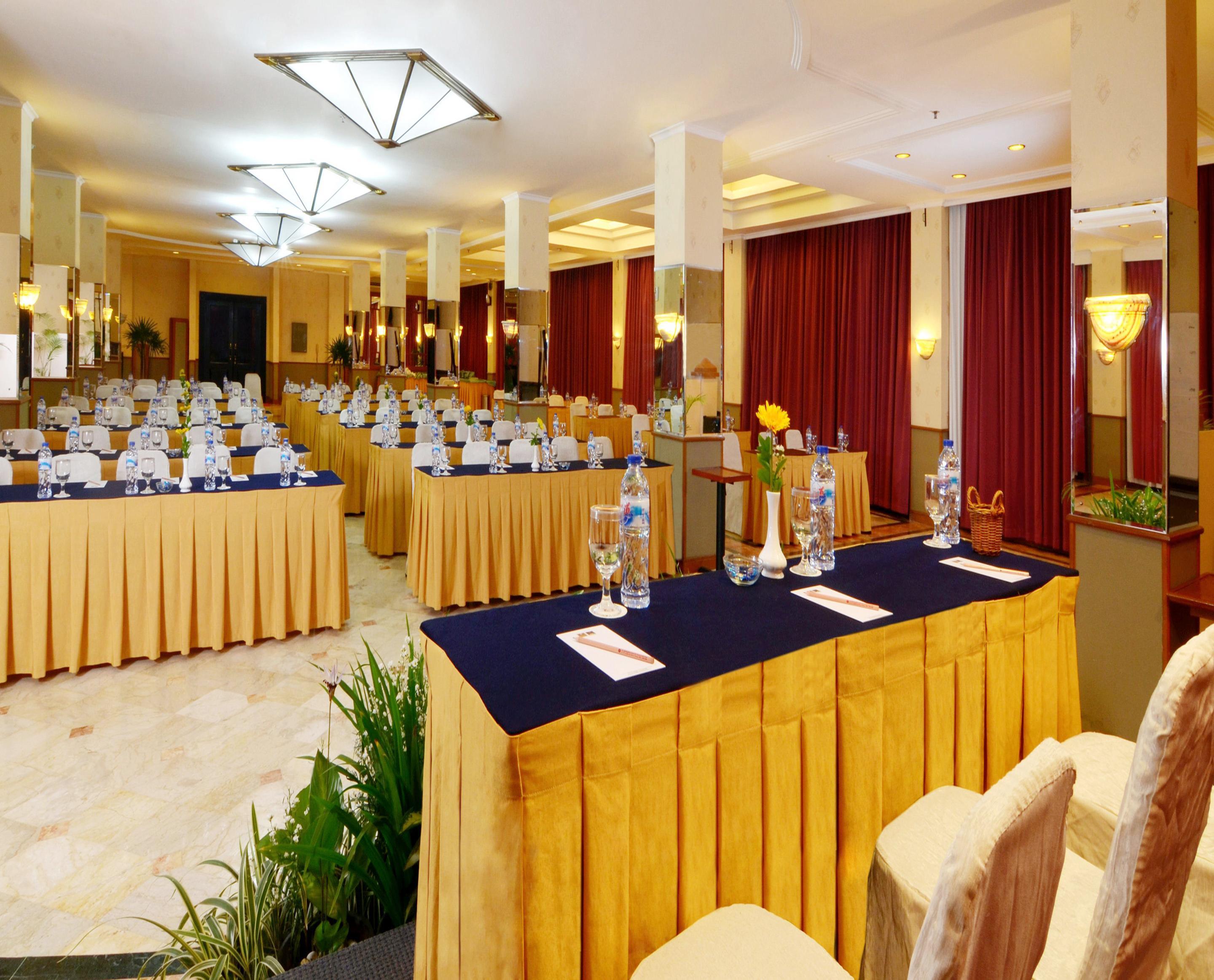 The Jayakarta Suites Bandung Exterior foto